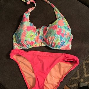 Medium VS BIKINI